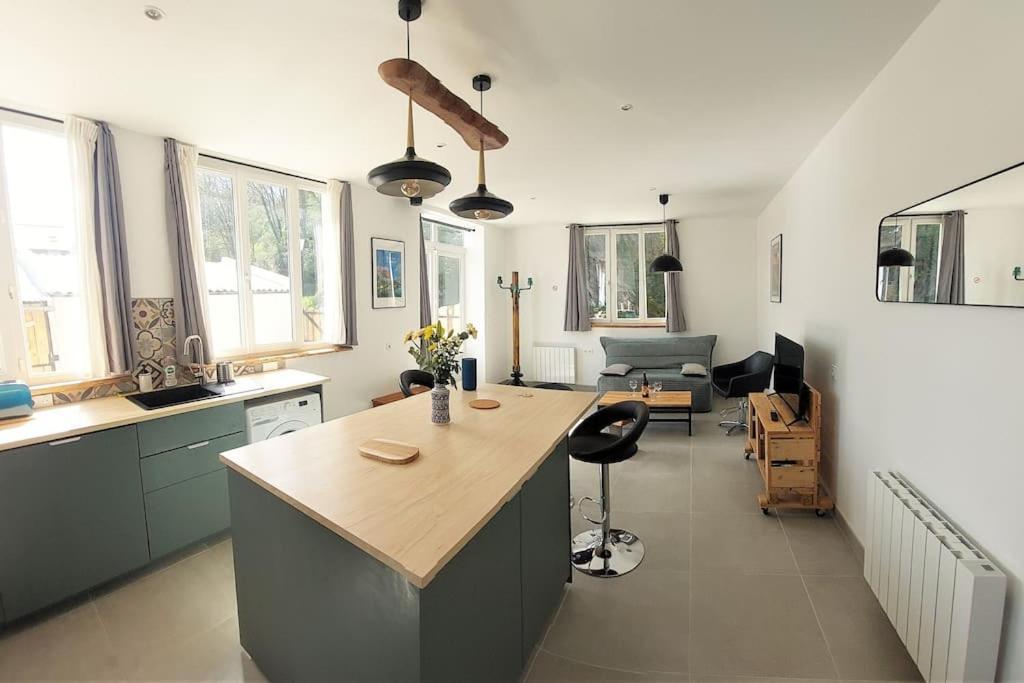 L'Aigrette Moderne, Ensoleille Et Bien Place Thury-Harcourt-le-Hom Luaran gambar